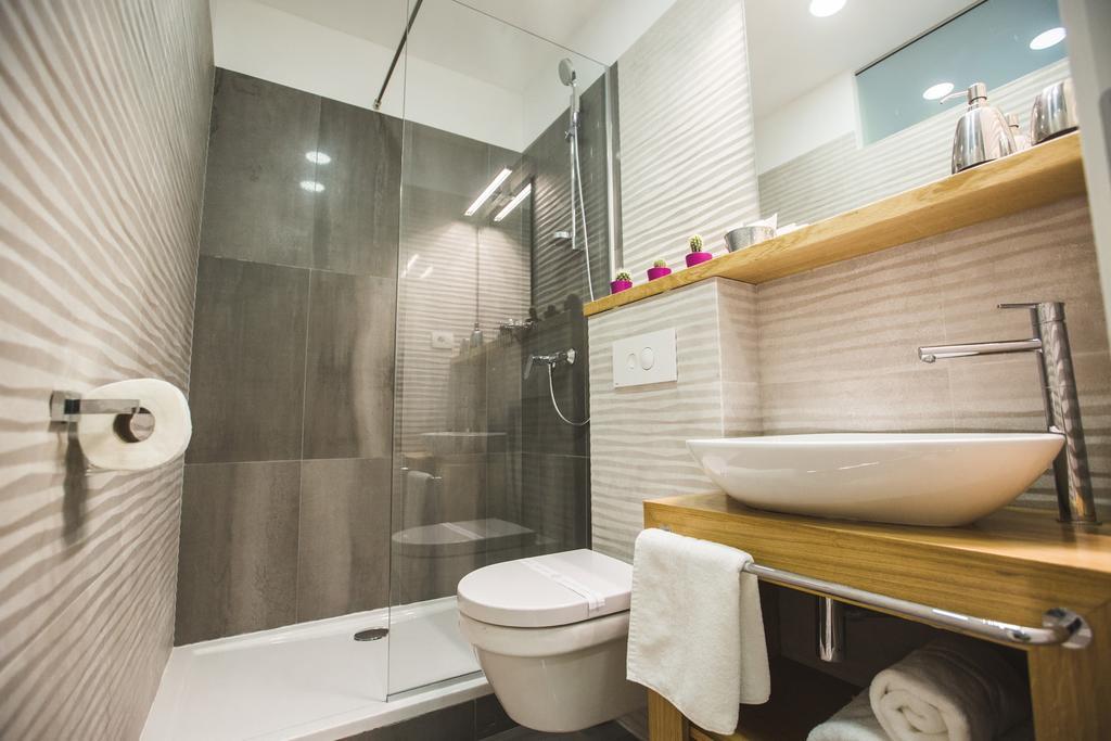 Sir George Luxury Suites สปลิท ภายนอก รูปภาพ