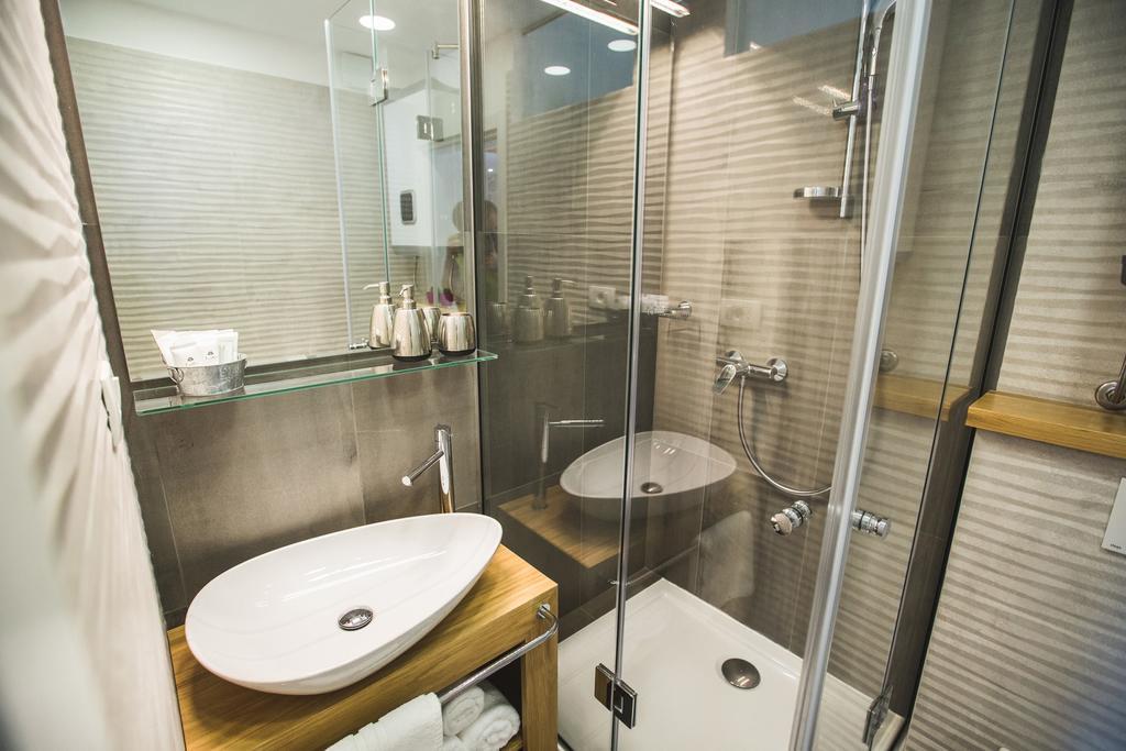 Sir George Luxury Suites สปลิท ภายนอก รูปภาพ
